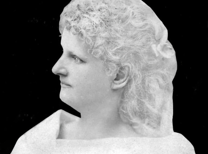 Hannah Maynard as statuary